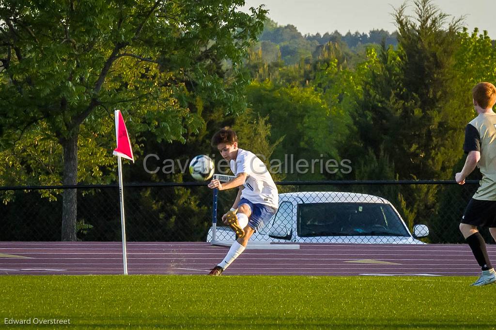 BSoccervsTLHanna_5-1-18-249.jpg