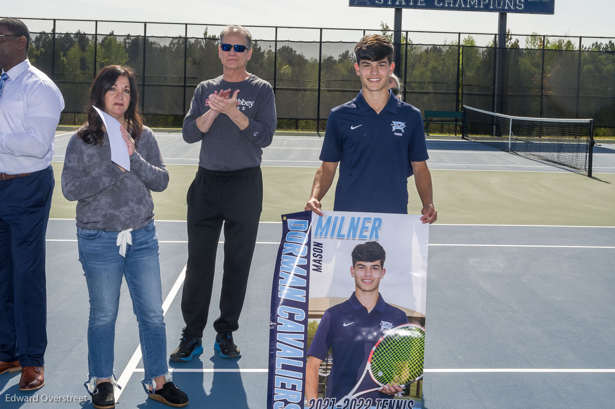 VTENvsSHS+SeniorNite_4-21-22-19.jpg