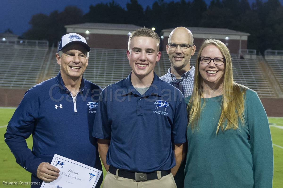 DHSvsWH_Seniors_10-22-21-113.jpg