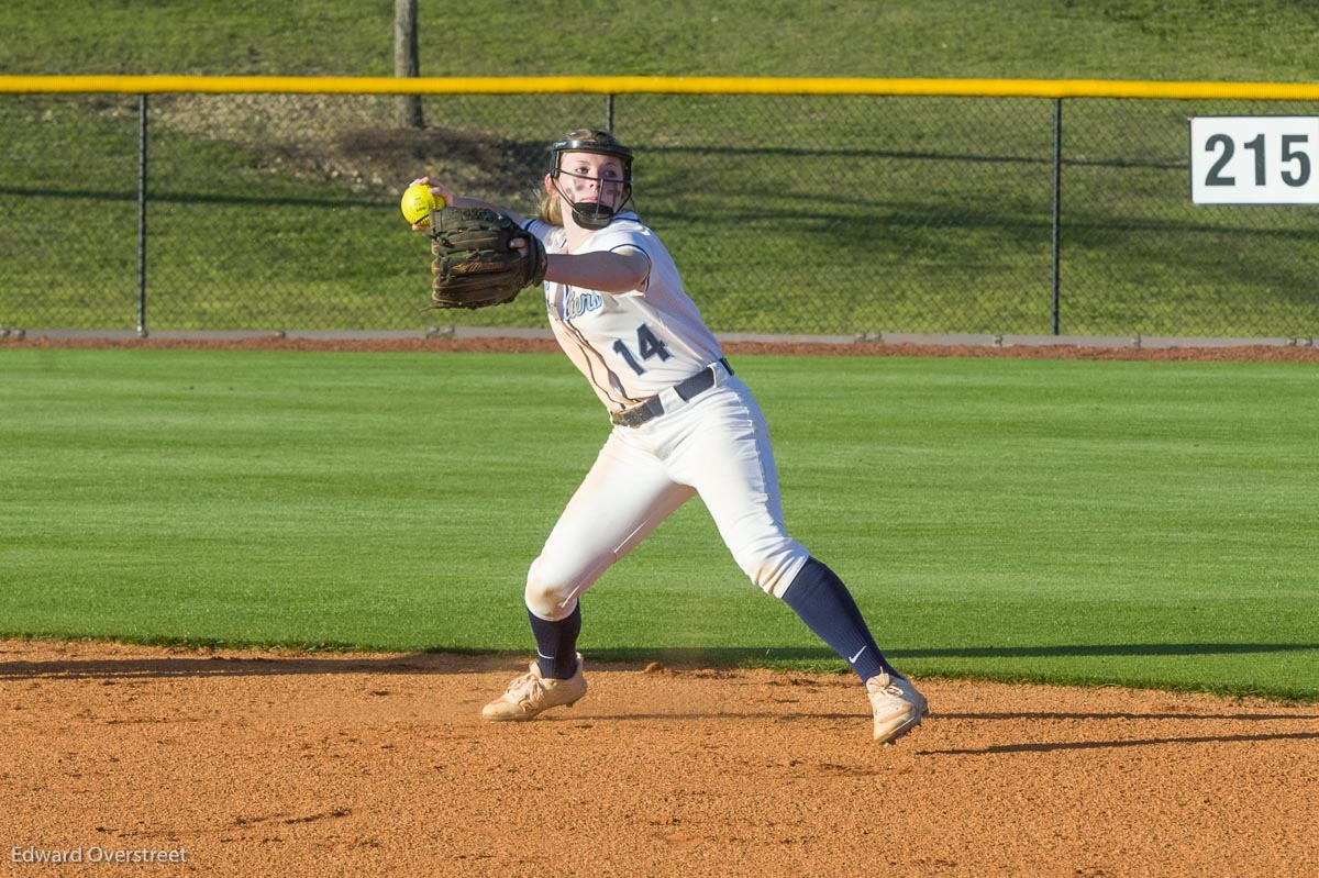 SoftballvsFtMill -35.jpg