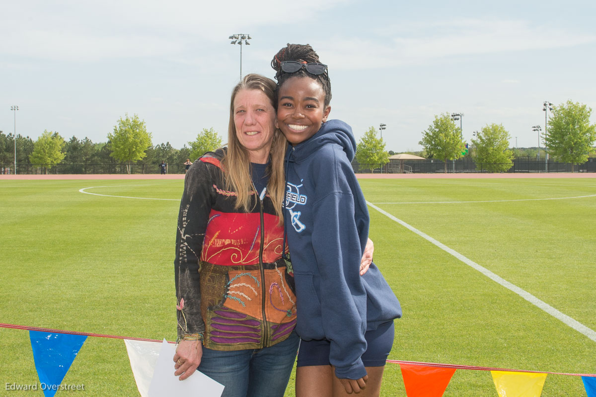 TrackSeniorDay4-12-22-11.jpg