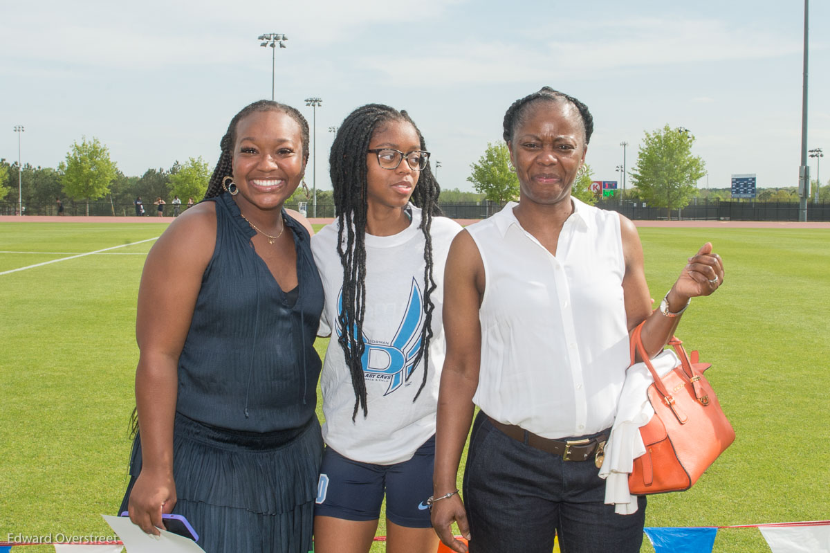 TrackSeniorDay4-12-22-15.jpg