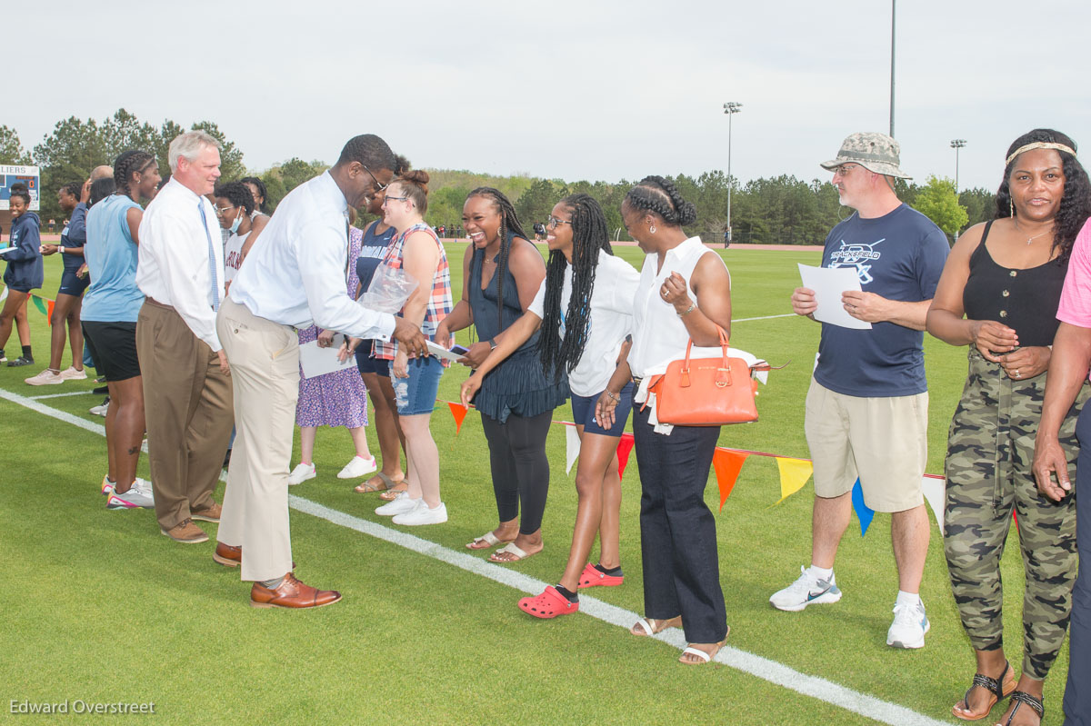 TrackSeniorDay4-12-22-32.jpg